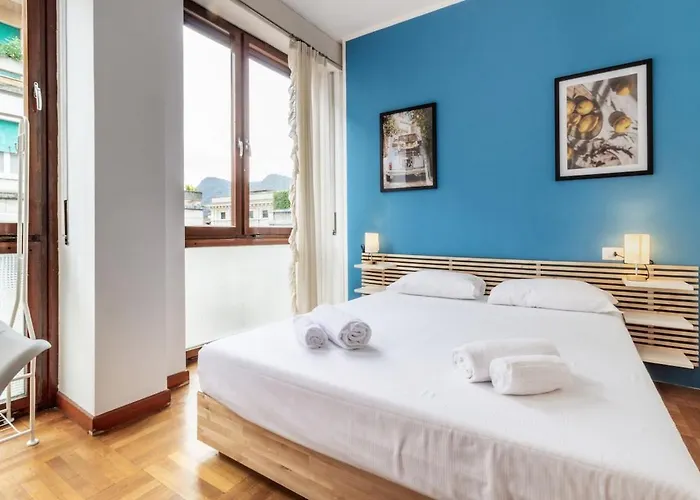 Duomo Square 3br *