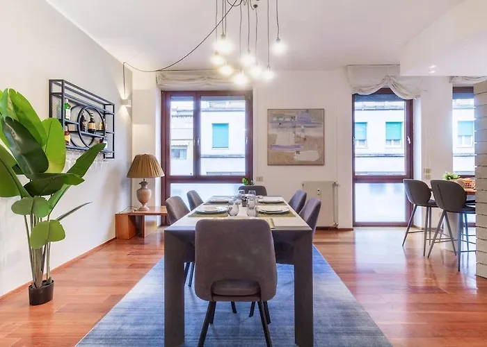 Duomo Square 3br Διαμέρισμα