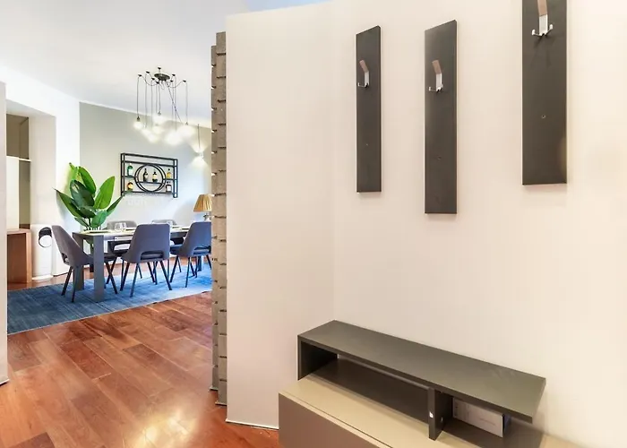 Duomo Square 3br * Όπως